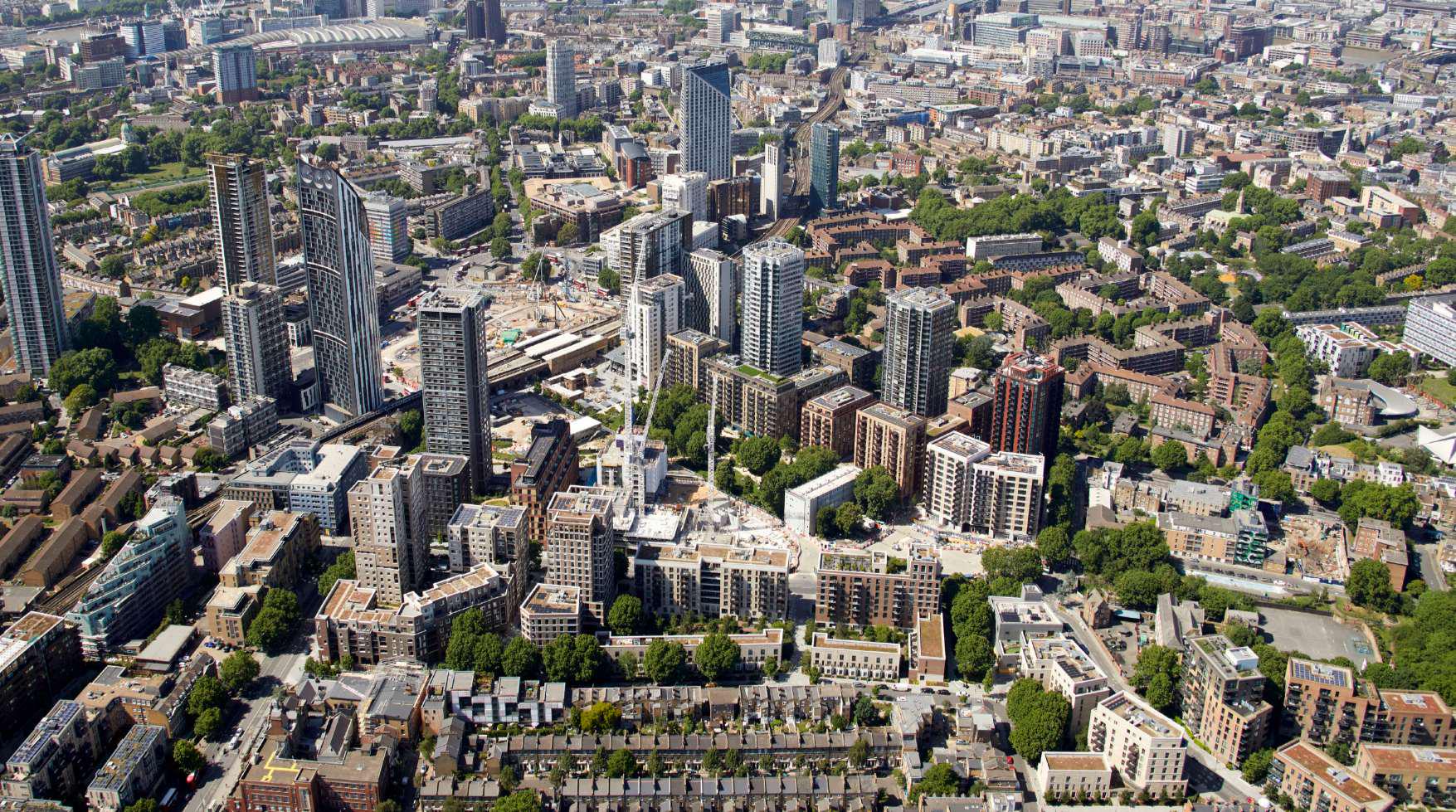 Retail/Shop in London - photo 2