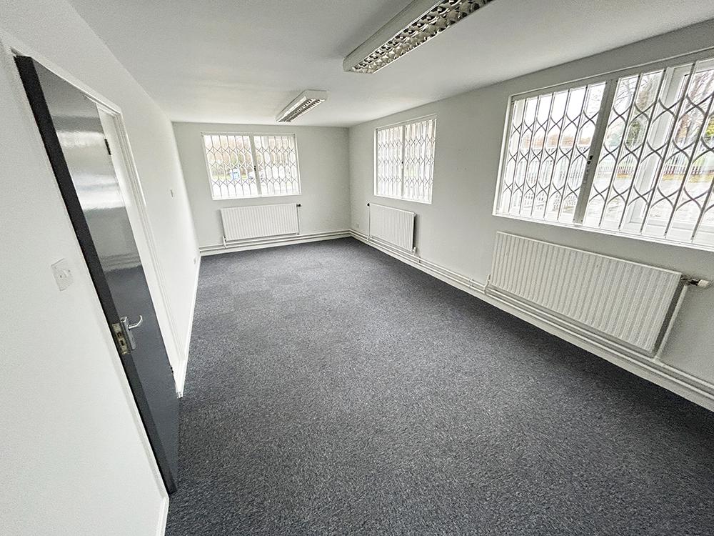 Industrial Unit in Burntwood - photo 4