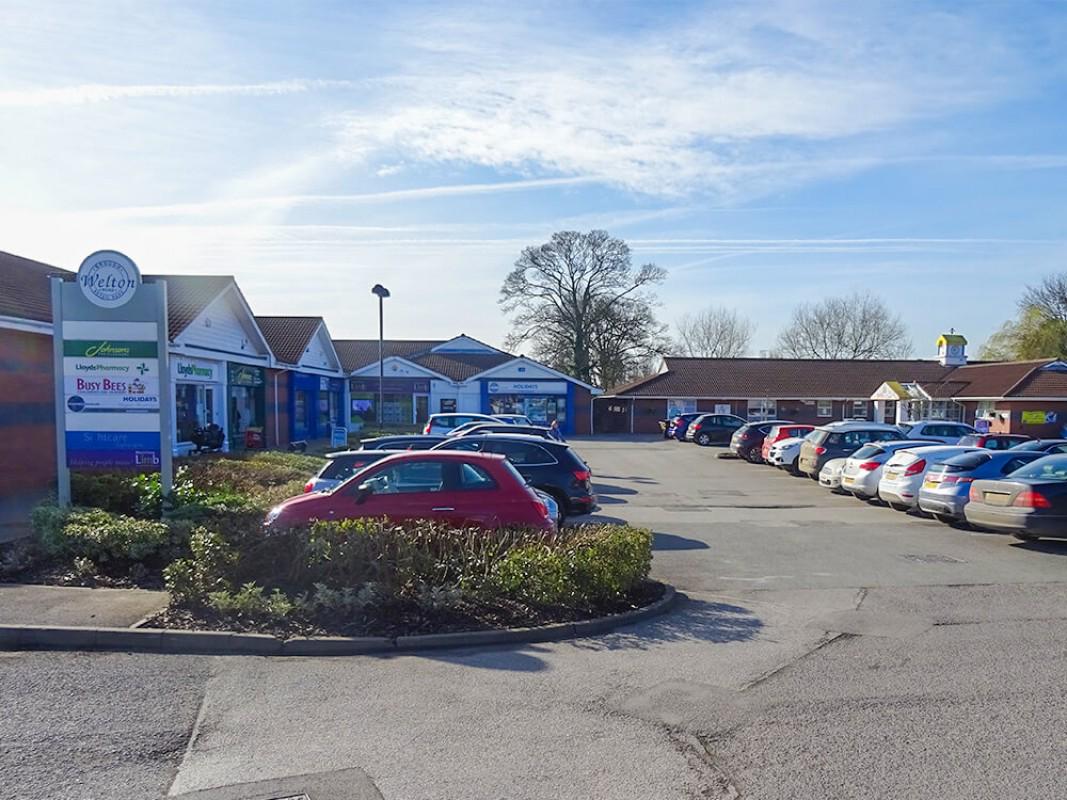 Retail/Shop in Brough - photo 2