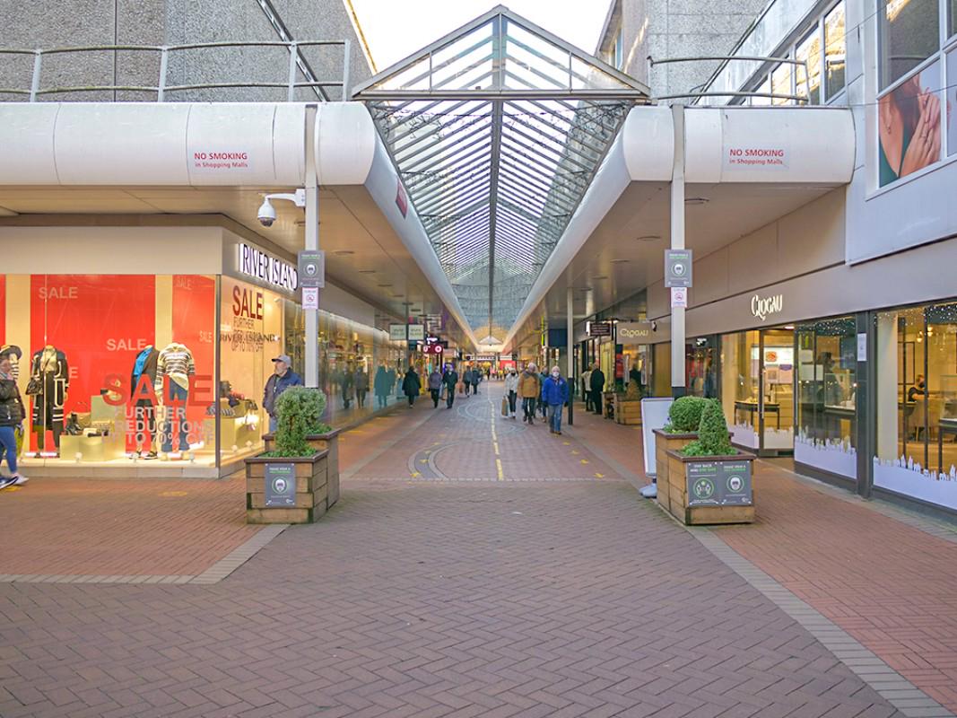 Retail/Shop in Cwmbran - photo 2
