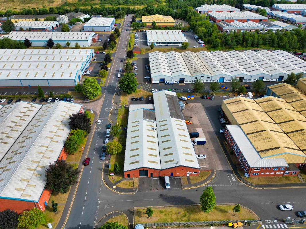 LCP, part of M Core announces two new tenant signings at Multipark Pensnett, Kingswinford